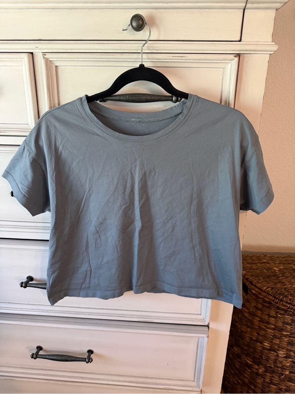 Lululemon crop tee - Picture 1 of 2